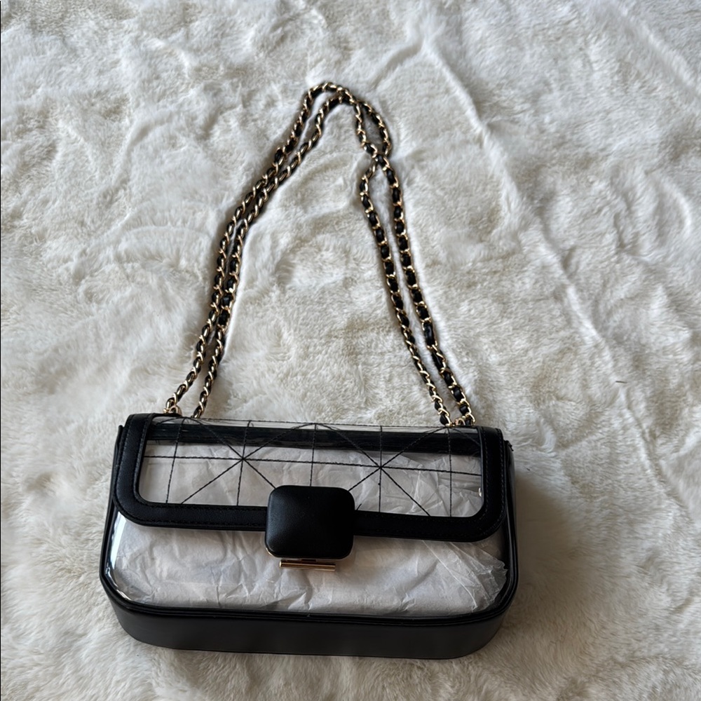 Chic Black and White Chain Strap Bag